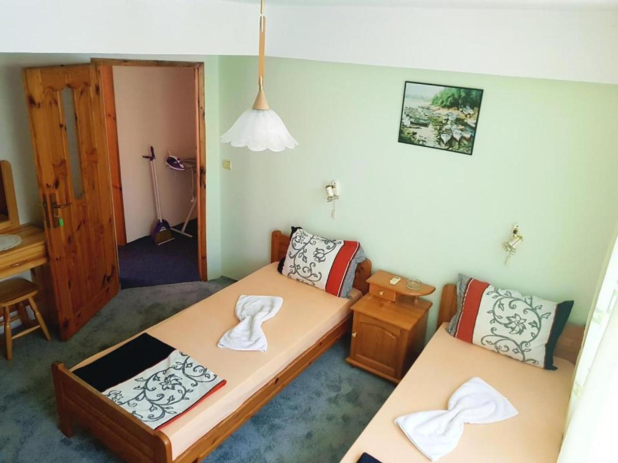 Guesthouse Flora Китен Екстер'єр фото