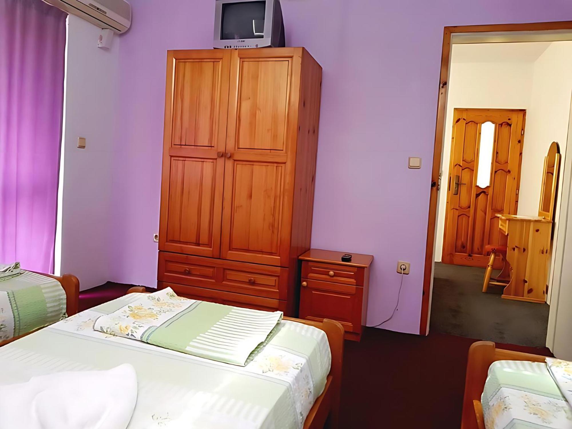 Guesthouse Flora Китен Екстер'єр фото