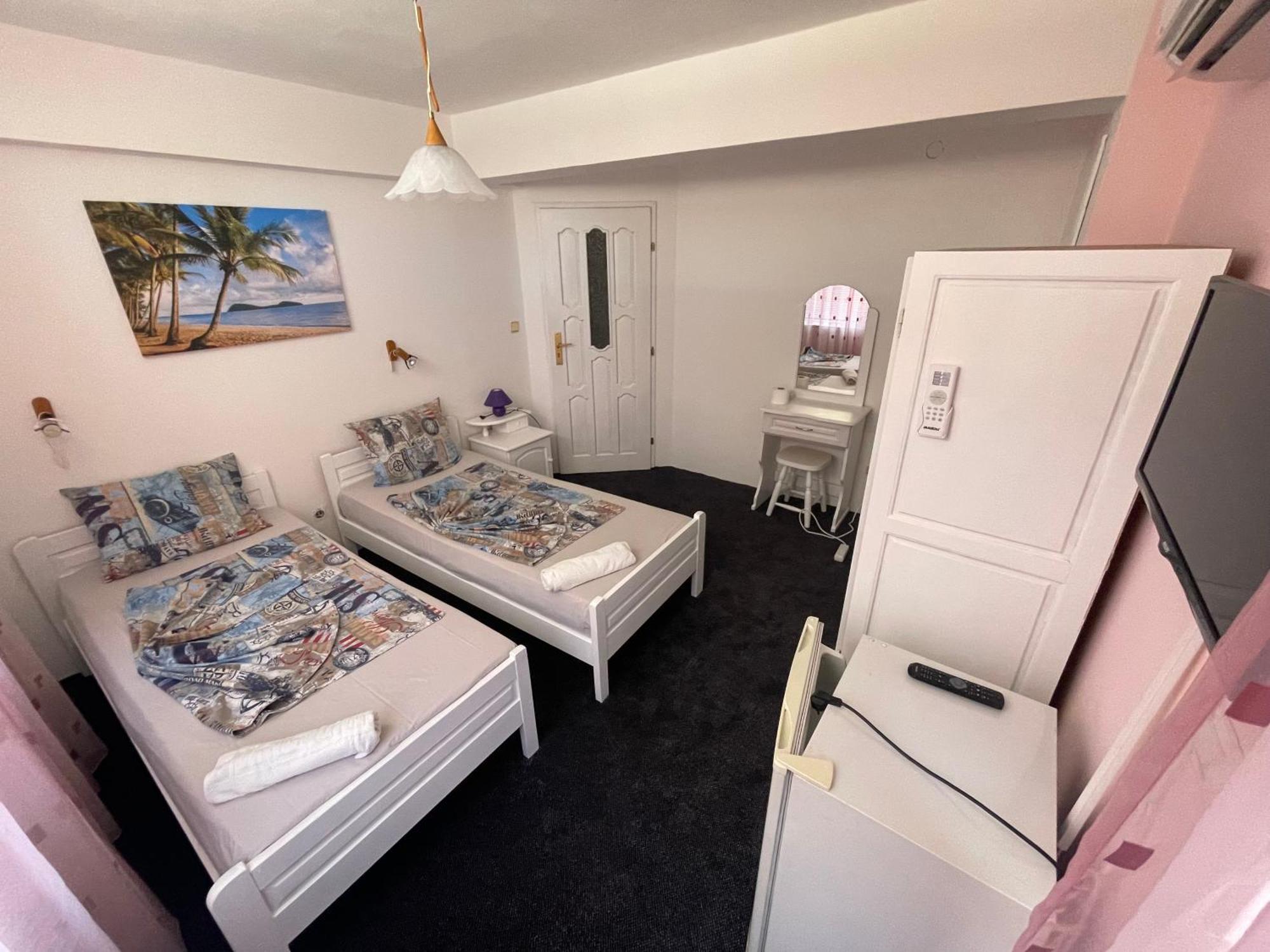 Guesthouse Flora Китен Екстер'єр фото